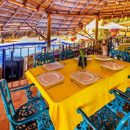 Hotel Plaza Tucanes Manzanillo Exterior photo