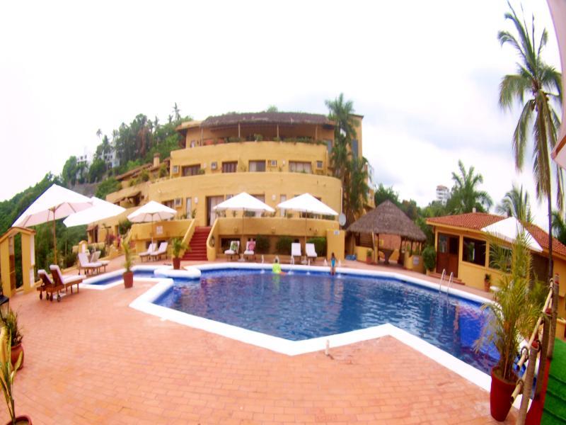 Hotel Plaza Tucanes Manzanillo Exterior photo