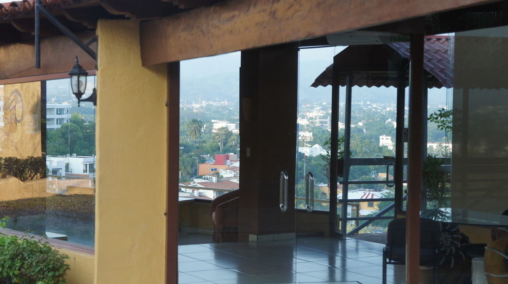 Hotel Plaza Tucanes Manzanillo Exterior photo