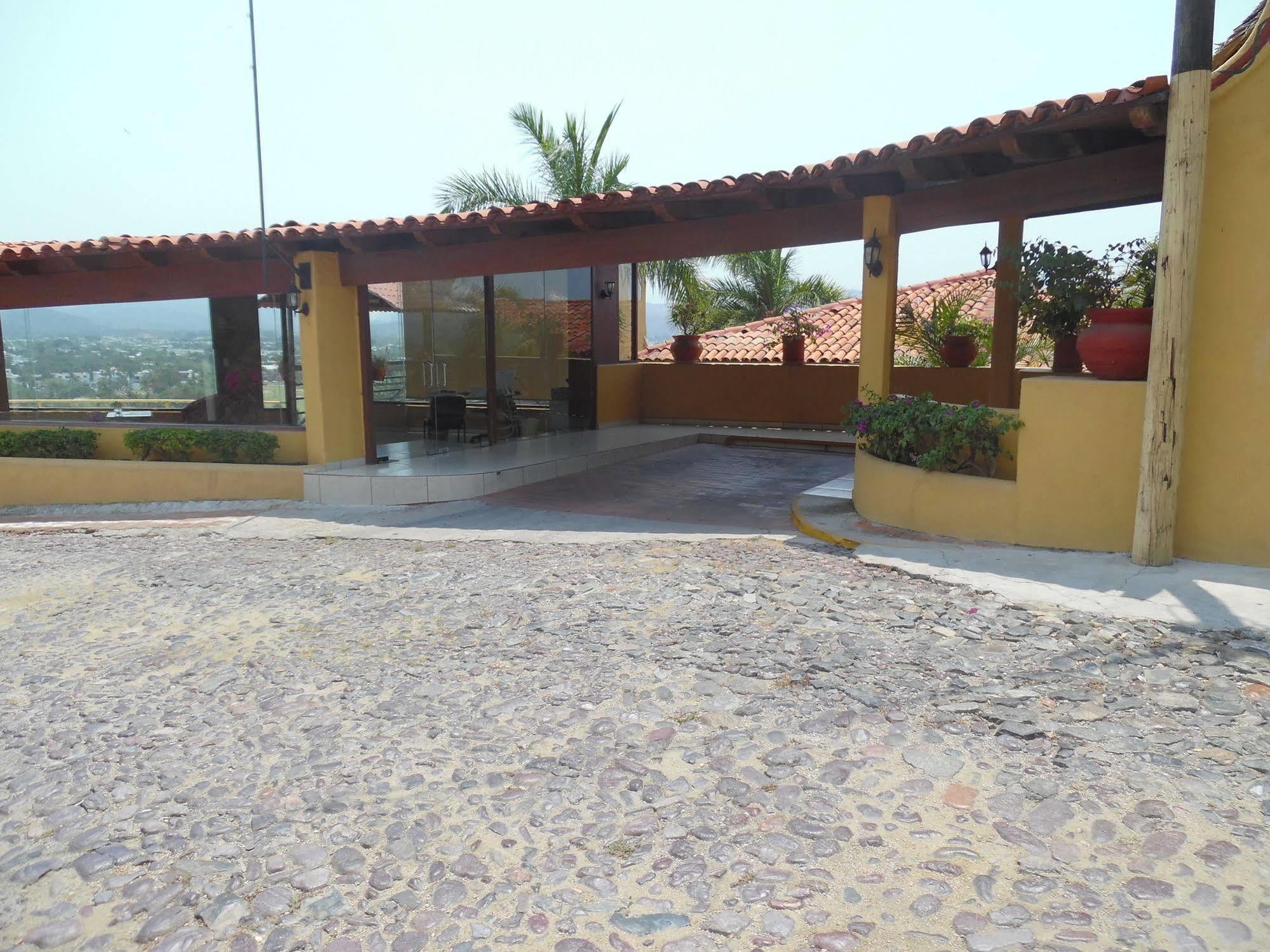 Hotel Plaza Tucanes Manzanillo Exterior photo