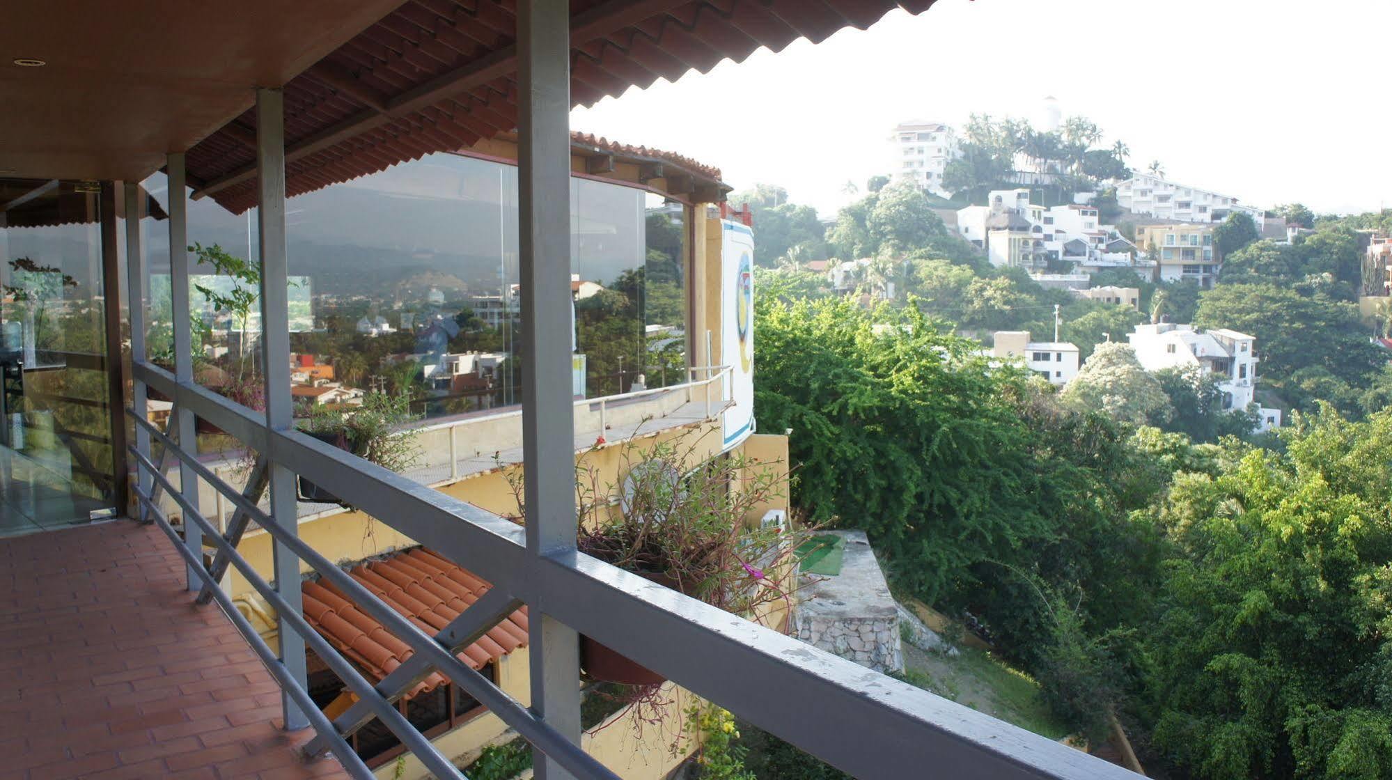 Hotel Plaza Tucanes Manzanillo Exterior photo